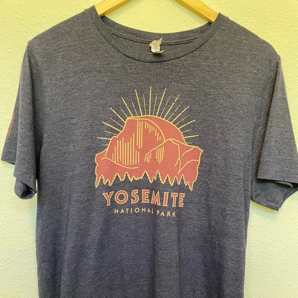 Yosemite National Park shirt SIZE L